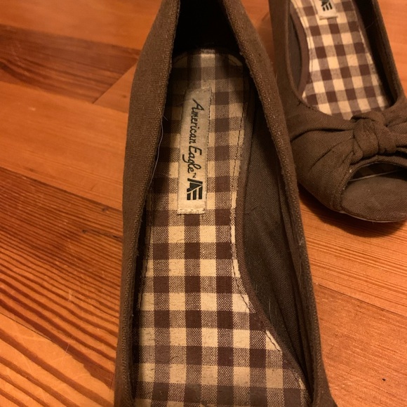American Eagle by Payless Brown Wedges - Picture 3 of 9